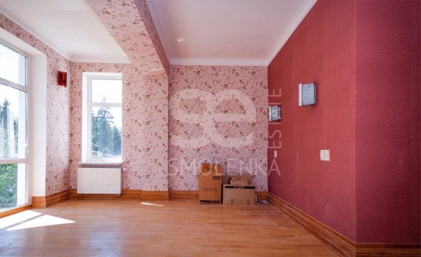 Продажа дома, площадь 1200 кв.м., Минское, пл. уч. 30 сот