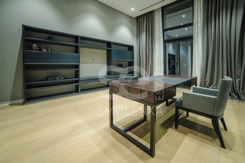 Продажа дома, площадь 950 кв.м., КП Жуковка-21, Рублево-Успенское, пл. уч. 50 сот