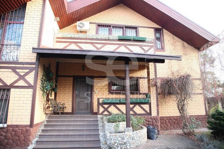 Продажа коттеджа, площадь 350 кв.м., КП НИИ Радио, Минское, пл. уч. 15 сот