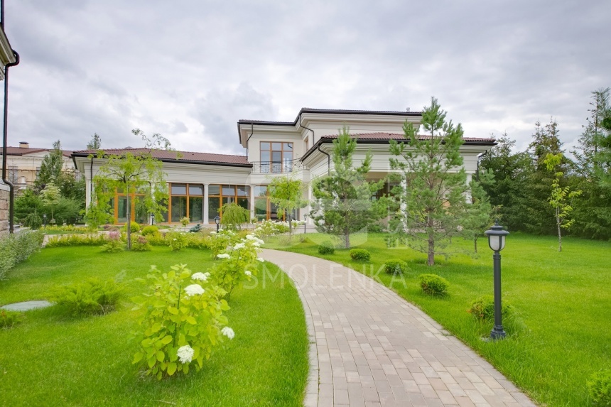 Продажа дома, площадь 980 кв.м., КП Монолит, Новорижское, пл. уч. 35 сот