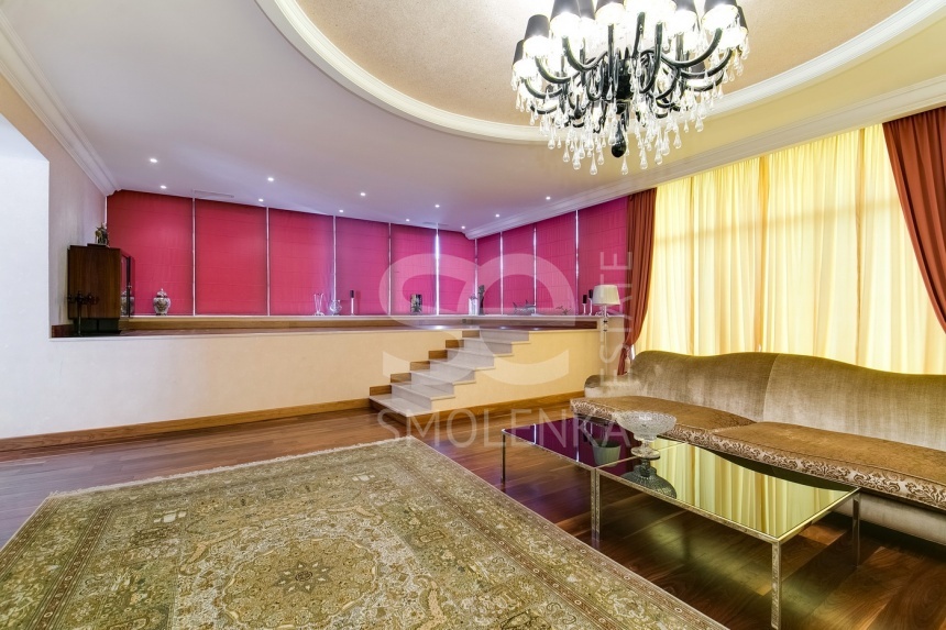 Продажа дома, площадь 980 кв.м., КП Монолит, Новорижское, пл. уч. 35 сот