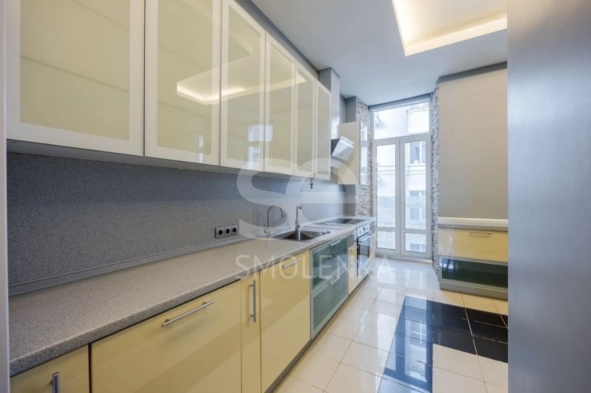 Продажа квартиры, площадь 164 кв.м., 3 этаж, Никитский б-р, 12