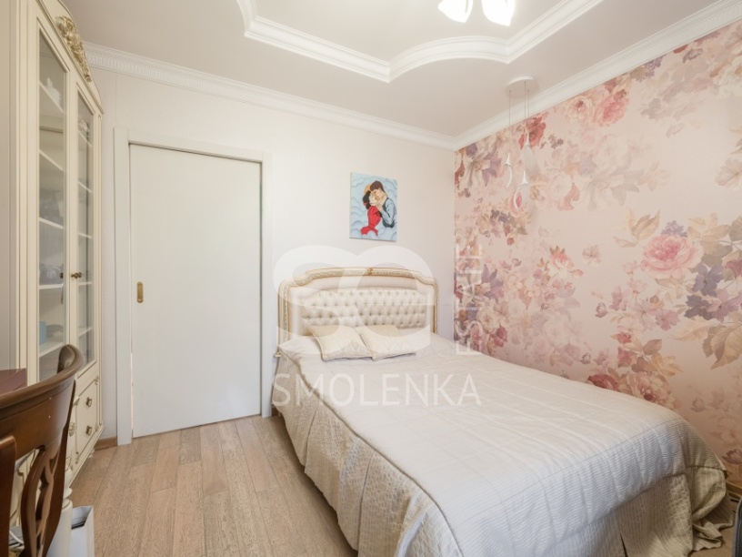 Аренда квартиры, площадь 257.8 кв.м., 3 этаж, Победы пл, 2к3