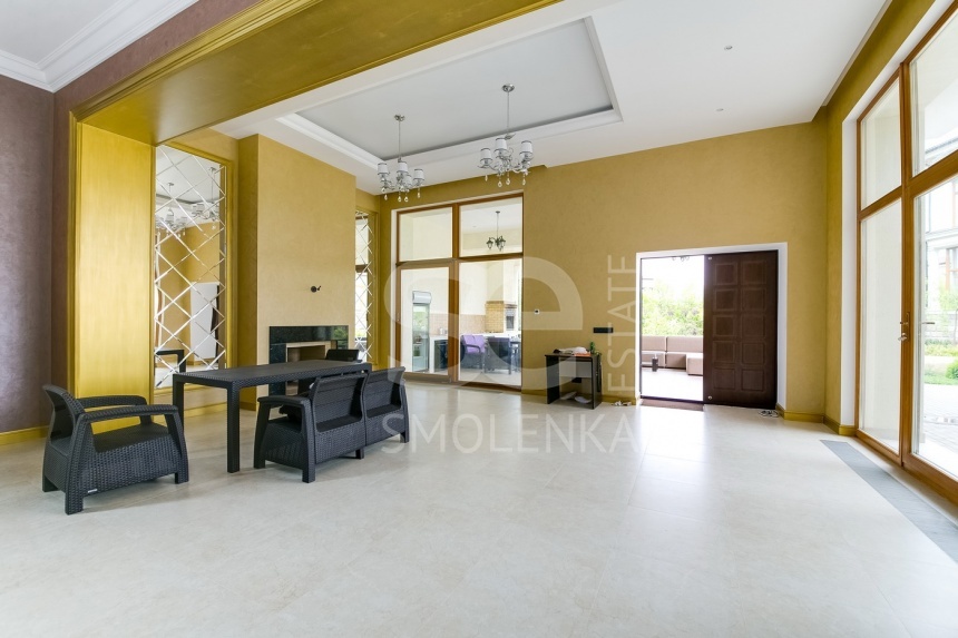 Продажа дома, площадь 980 кв.м., КП Монолит, Новорижское, пл. уч. 35 сот