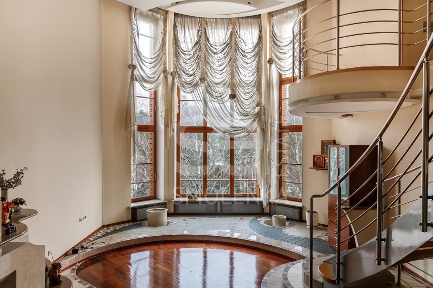 Продажа квартиры, площадь 467 кв.м., 6 этаж, Сосновая ул, 16к1