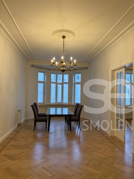 Аренда квартиры, площадь 330 кв.м., 5 этаж, Романов пер, 5