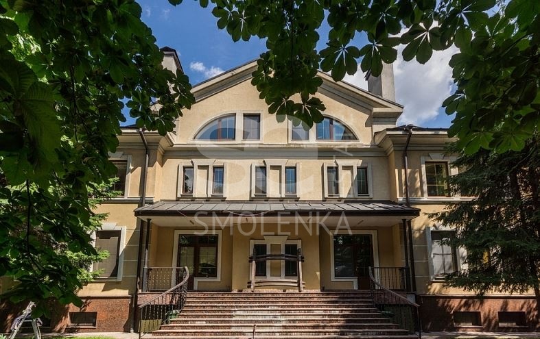Продажа ОСЗ / особняка, площадь 1040 кв.м., 1 этаж, Татарская Б. ул, 30 с.2, район Замоскворечье, пл. уч. 14 сот