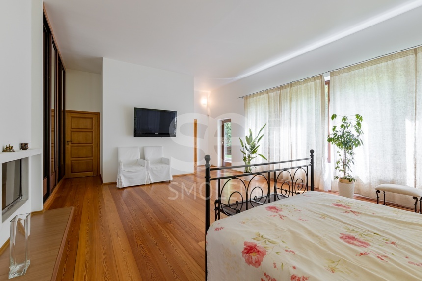 Продажа дома, площадь 350 кв.м., Дмитровское, пл. уч. 25 сот