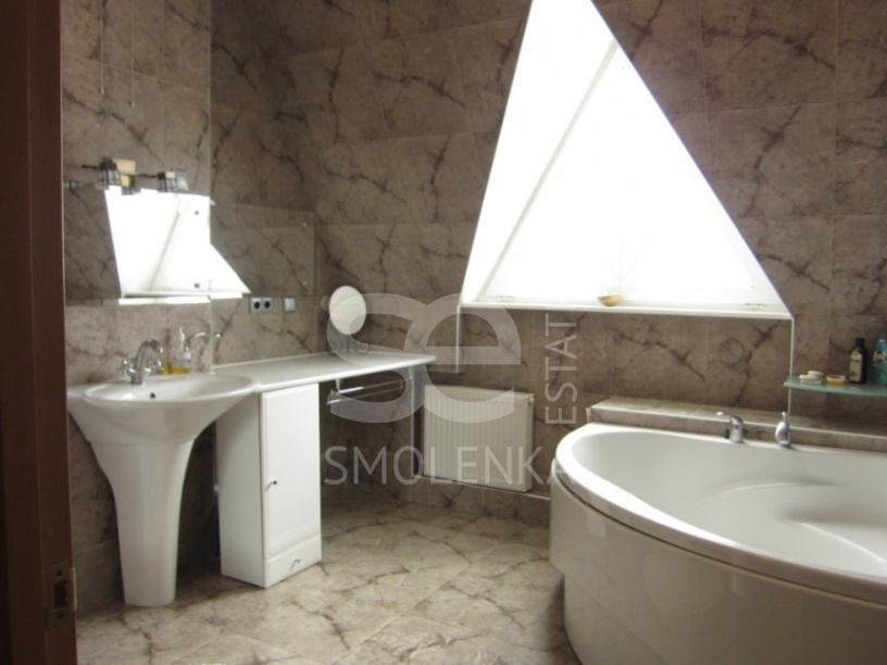 Продажа коттеджа, площадь 330 кв.м., КП Луч, Минское, пл. уч. 12 сот