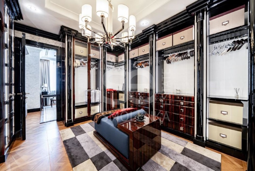 Продажа квартиры, площадь 241 кв.м., 6 этаж, ЖК Стольник, Малый Лёвшинский пер, 5к2