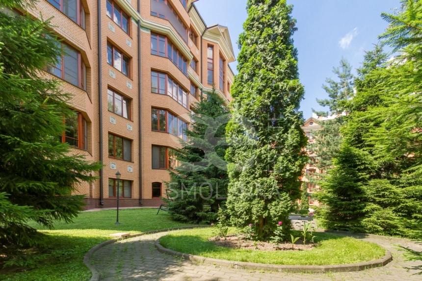 Продажа квартиры, площадь 222 кв.м., 2 этаж, Сосновая ул, 16к1