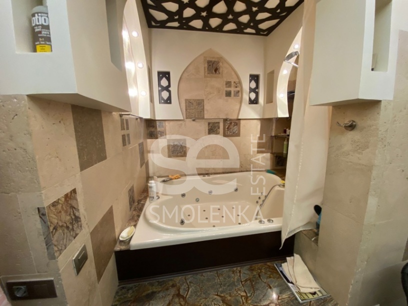 Продажа квартиры, площадь 154 кв.м., 3 этаж, 1-й Зачатьевский пер, 6стр1