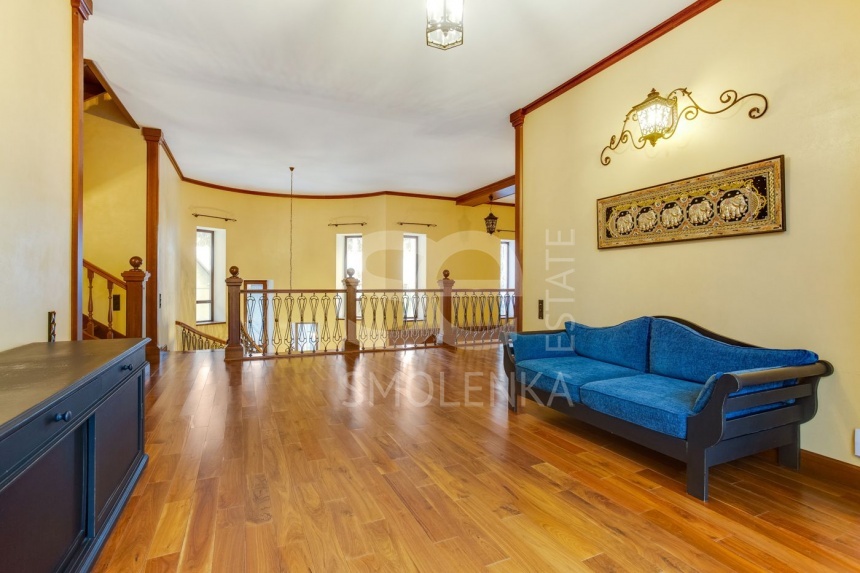 Аренда дома, площадь 830 кв.м., 54, Дмитровское, пл. уч. 65 сот