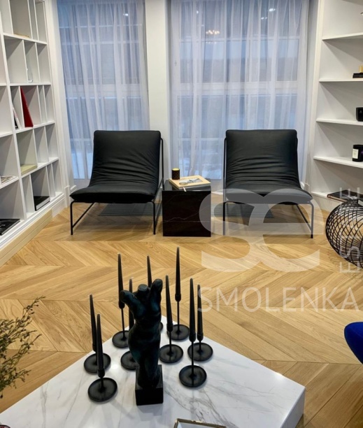 Продажа квартиры, площадь 290 кв.м., 2 этаж, ЖК Садовые кварталы, Усачёва ул, 11К