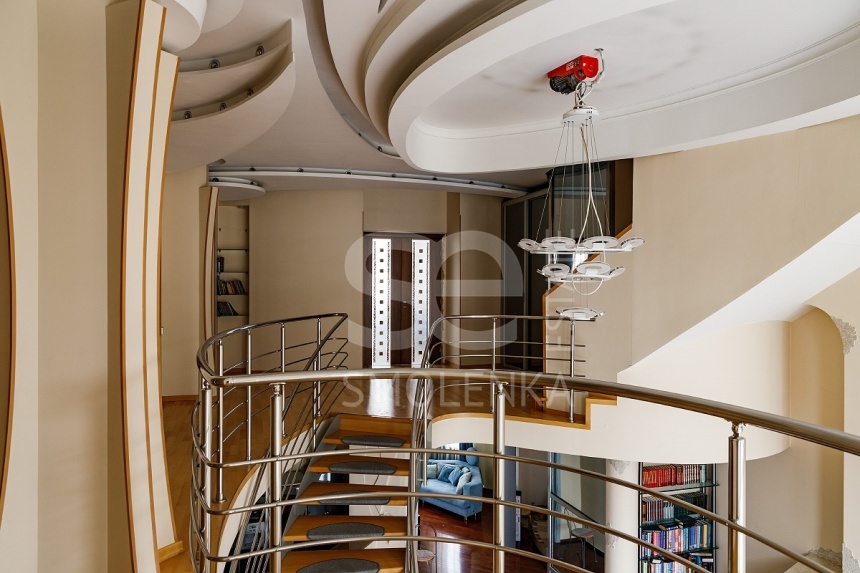 Продажа квартиры, площадь 467 кв.м., 6 этаж, Сосновая ул, 16к1