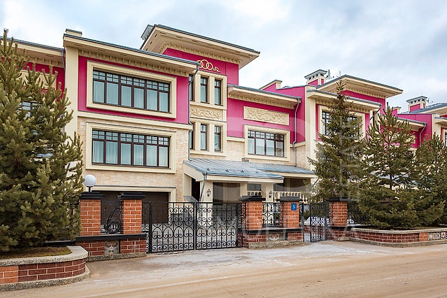 Продажа таунхауса, площадь 895 кв.м., КП Азарово Южное, Рублево-Успенское, пл. уч. 5 сот