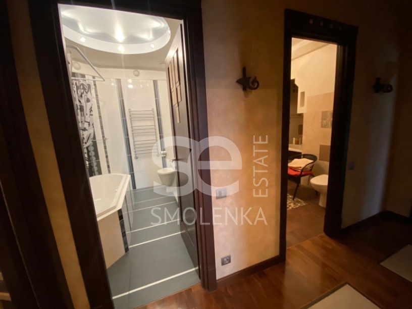 Продажа квартиры, площадь 154 кв.м., 3 этаж, 1-й Зачатьевский пер, 6стр1