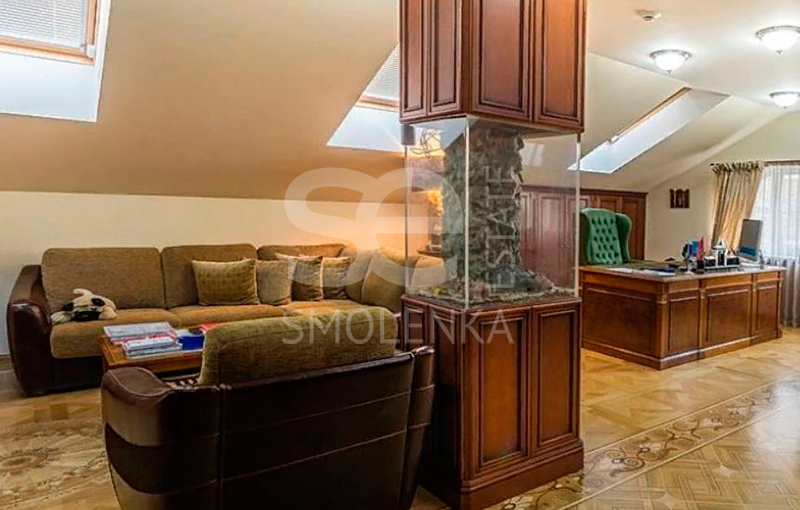 Продажа ОСЗ / особняка, площадь 1009 кв.м., 1 этаж, Татарский М. пер, 3, район Замоскворечье