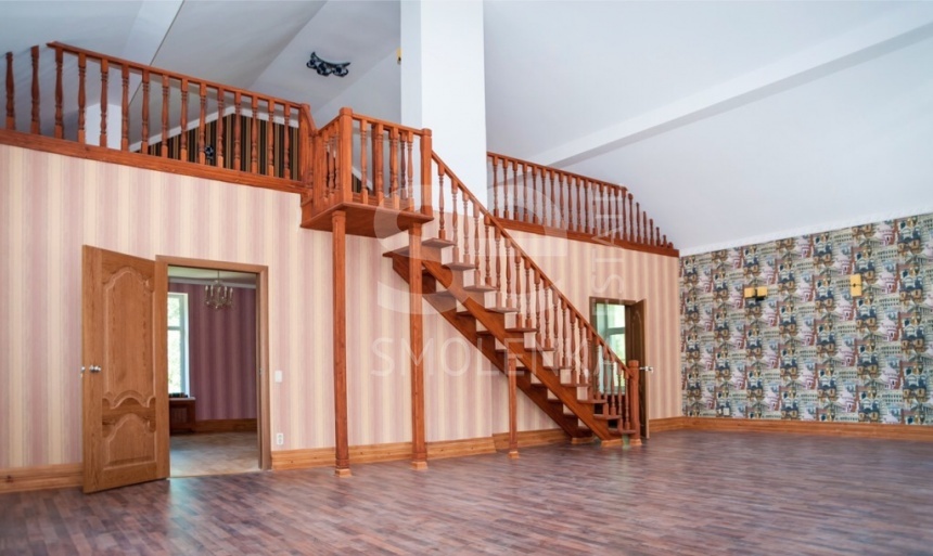 Продажа дома, площадь 1200 кв.м., Минское, пл. уч. 30 сот