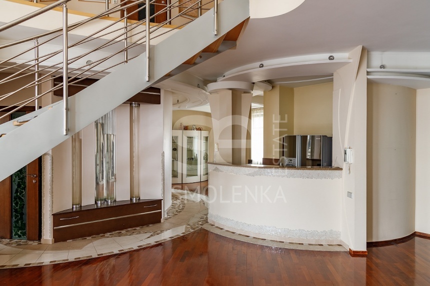 Продажа квартиры, площадь 467 кв.м., 6 этаж, Сосновая ул, 16к1