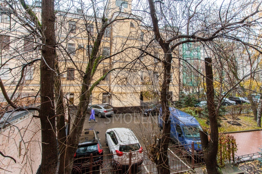 Продажа квартиры, площадь 125.8 кв.м., 2 этаж, Большой Палашёвский пер, 10