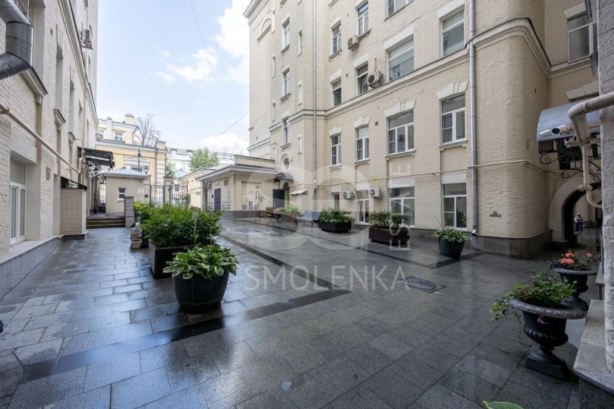 Продажа квартиры, площадь 164 кв.м., 3 этаж, Никитский б-р, 12