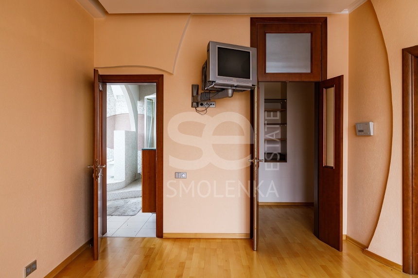 Продажа квартиры, площадь 467 кв.м., 6 этаж, Сосновая ул, 16к1