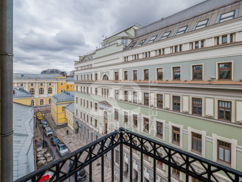 Аренда квартиры, площадь 225 кв.м., 5 этаж, Романов пер, 5
