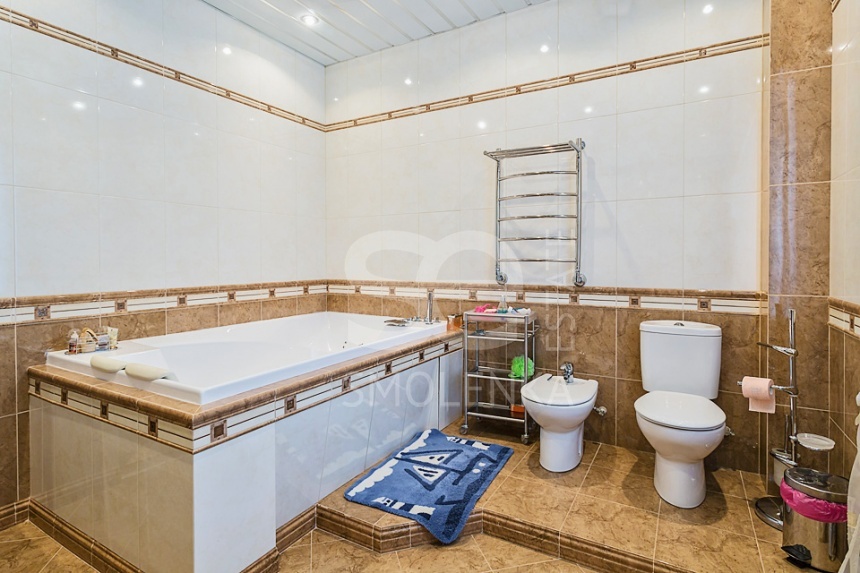 Продажа дома, площадь 950 кв.м., КП Власово, Киевское, пл. уч. 20 сот