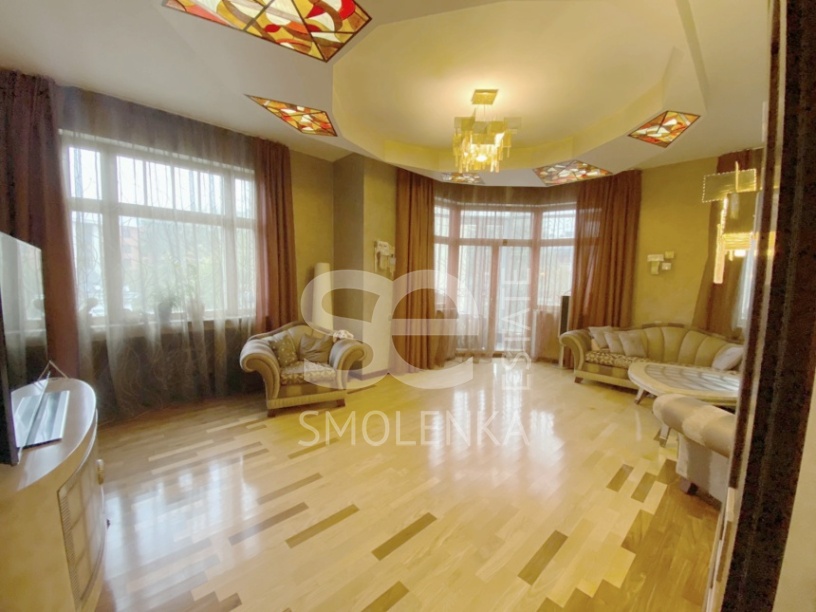 Продажа квартиры, площадь 154 кв.м., 3 этаж, 1-й Зачатьевский пер, 6стр1