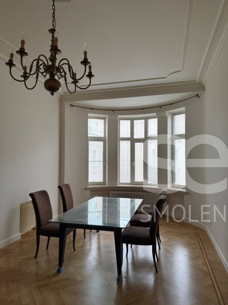 Аренда квартиры, площадь 330 кв.м., 5 этаж, Романов пер, 5