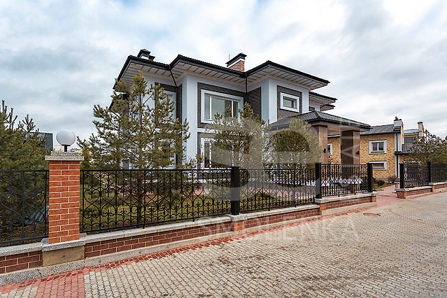 Продажа дома, площадь 419.8 кв.м., КП Азарово Южное, Рублево-Успенское, пл. уч. 18.5 сот