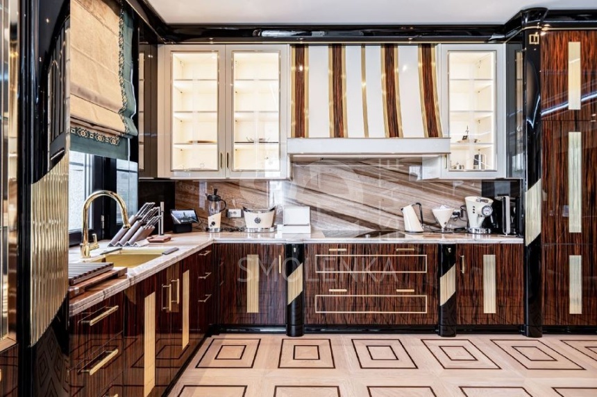 Продажа квартиры, площадь 241 кв.м., 6 этаж, ЖК Стольник, Малый Лёвшинский пер, 5к2