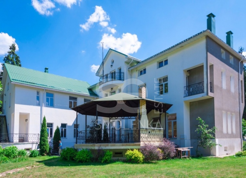 Продажа дома, площадь 1200 кв.м., Минское, пл. уч. 30 сот