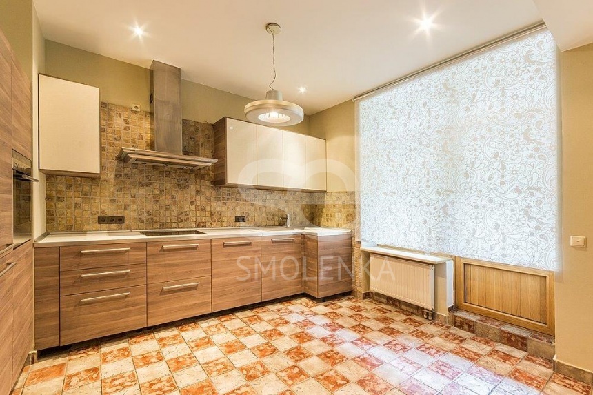 Продажа ОСЗ / особняка, площадь 1040 кв.м., 1 этаж, Татарская Б. ул, 30 с.2, район Замоскворечье, пл. уч. 14 сот