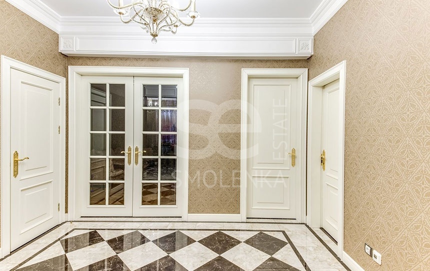 Продажа квартиры, площадь 146 кв.м., 4 этаж, Климентовский пер, 2