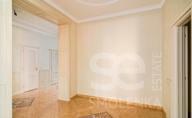 Продажа дома, площадь 450 кв.м., КП Ирбис, Калужское, пл. уч. 20 сот