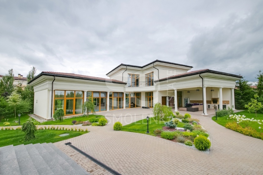 Продажа дома, площадь 980 кв.м., КП Монолит, Новорижское, пл. уч. 35 сот