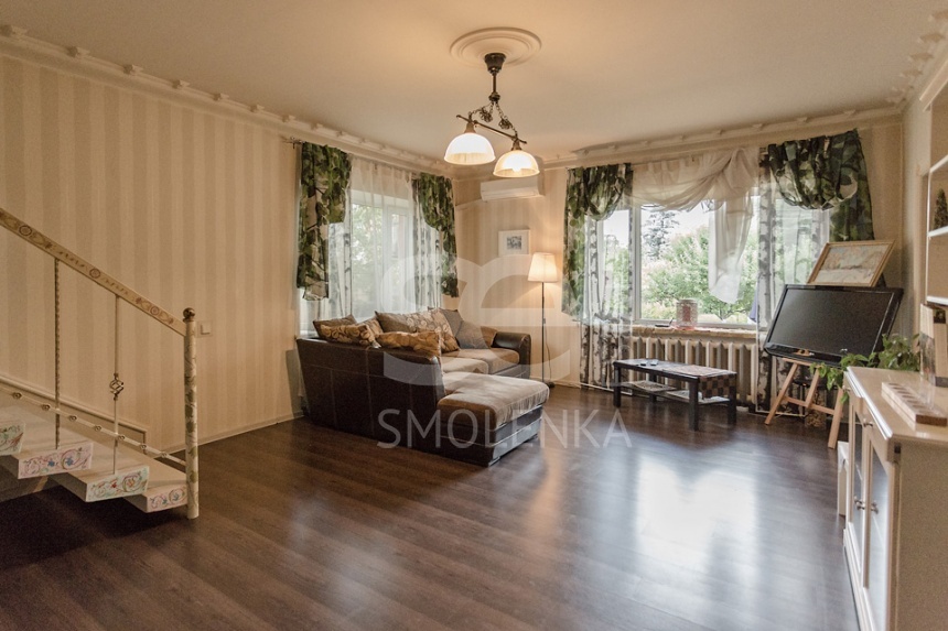 Аренда дома, площадь 230 кв.м., КП территория Знаменское Поле, Горьковское, пл. уч. 10 сот