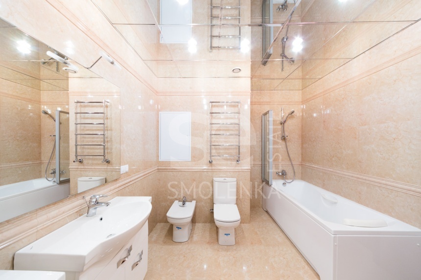 Продажа квартиры, площадь 215 кв.м., 6 этаж, ЖК Трилогия, Трехгорный Вал ул, 14с1