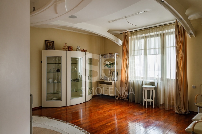 Продажа квартиры, площадь 467 кв.м., 6 этаж, Сосновая ул, 16к1