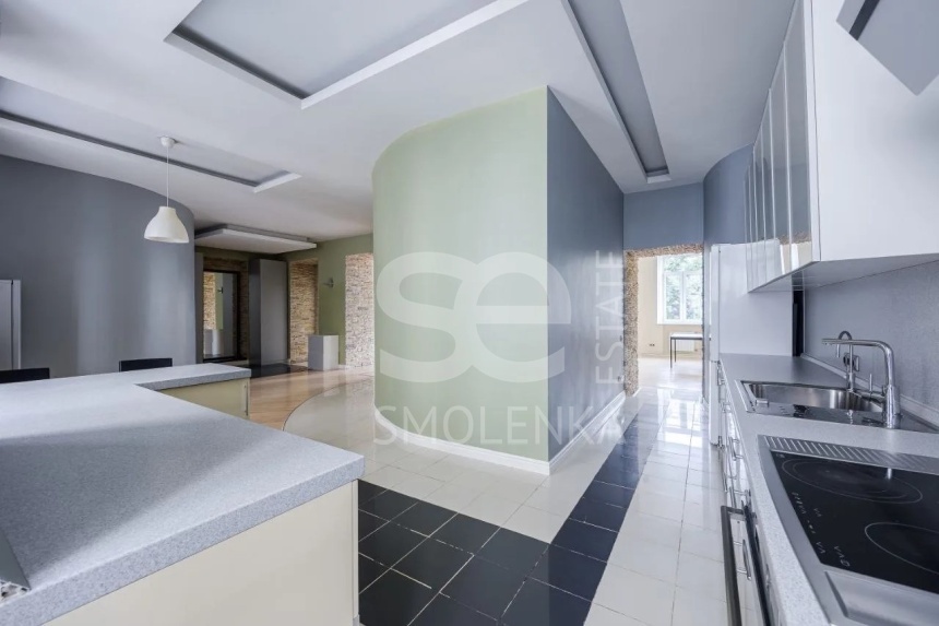 Продажа квартиры, площадь 164 кв.м., 3 этаж, Никитский б-р, 12