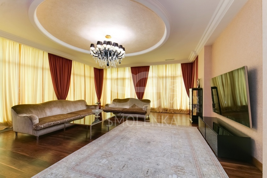 Продажа дома, площадь 980 кв.м., КП Монолит, Новорижское, пл. уч. 35 сот