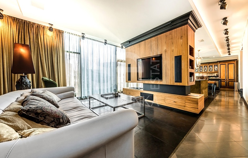 Продажа квартиры, площадь 299.4 кв.м., 5 этаж, ЖК Панорама, Климашкина ул, 17с2