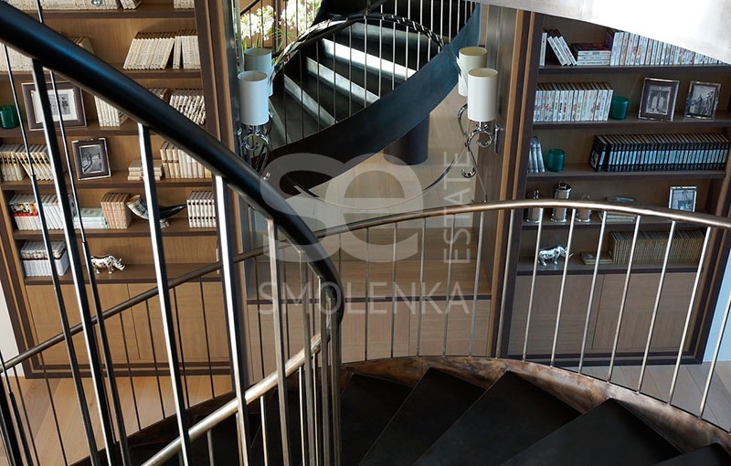 Продажа дома, площадь 950 кв.м., КП Жуковка-21, Рублево-Успенское, пл. уч. 50 сот