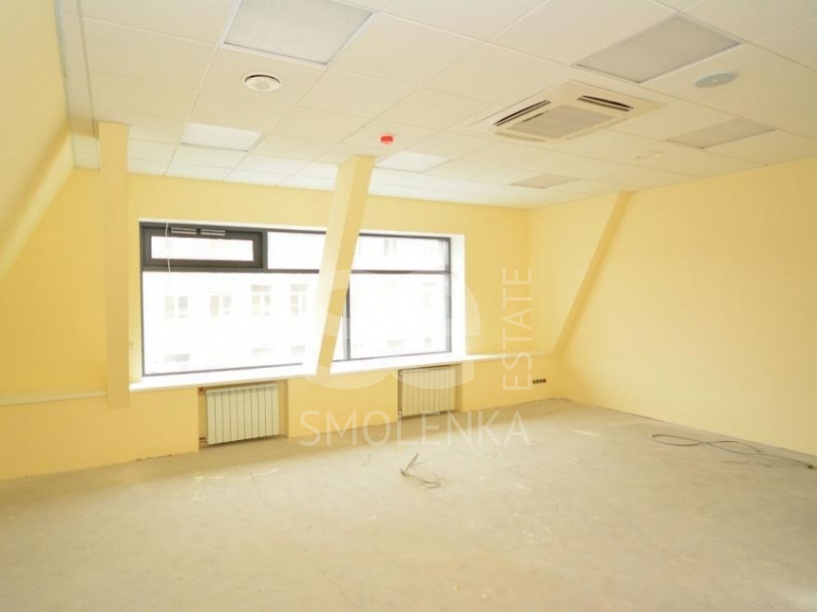 Продажа торговой площади, площадь 1600 кв.м., 1 этаж, Валовая ул, 21 стр. 125, район Замоскворечье