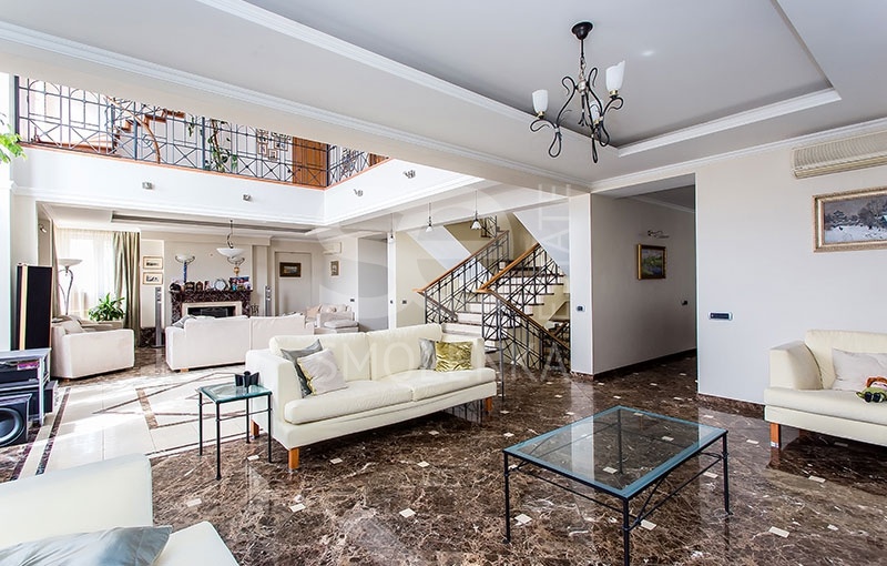 Продажа дома, площадь 550 кв.м., Дмитровское, пл. уч. 27 сот