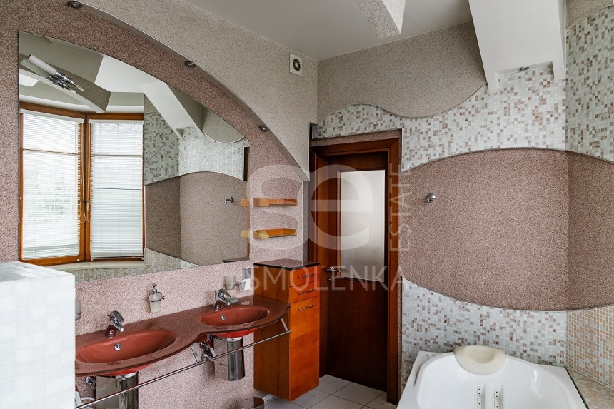 Продажа квартиры, площадь 467 кв.м., 6 этаж, Сосновая ул, 16к1