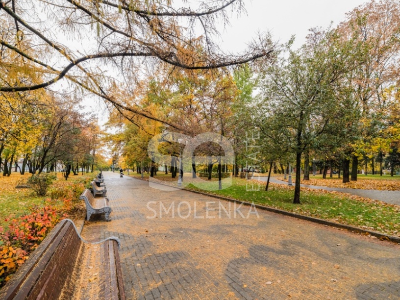 Аренда квартиры, площадь 257.8 кв.м., 3 этаж, Победы пл, 2к3