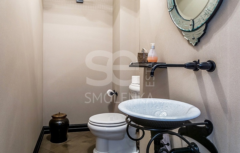 Продажа квартиры, площадь 299.4 кв.м., 5 этаж, ЖК Панорама, Климашкина ул, 17с2